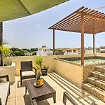 Luxury Penthouse With Rooftop Pool - Walk To Beach!