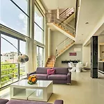 Luxury Penthouse With Rooftop Pool - Walk To Beach!