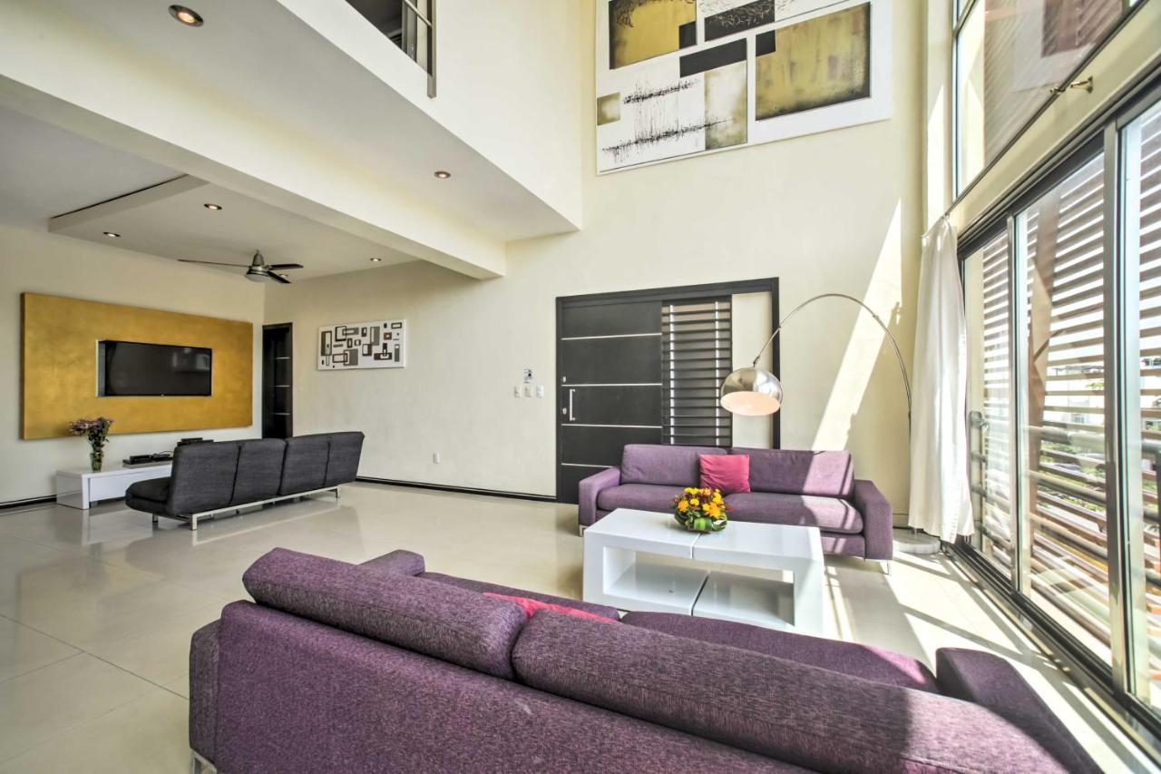 Luxury Penthouse With Rooftop Pool - Walk To Beach! Apartamento Playa del Carmen