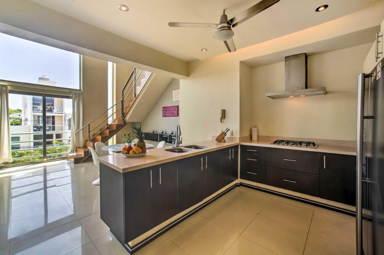 Luxury Penthouse With Rooftop Pool - Walk To Beach! Apartamento Playa del Carmen