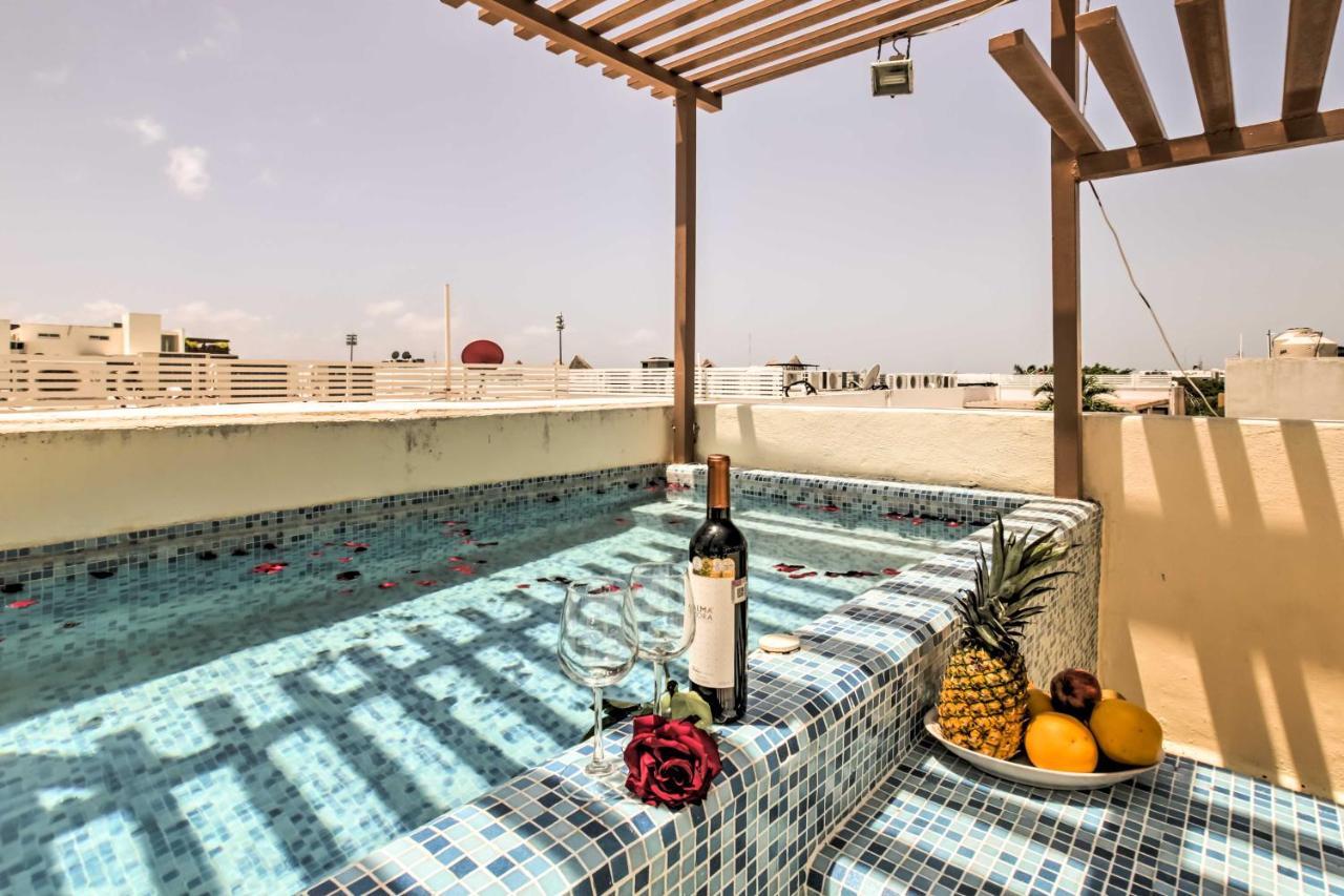 Luxury Penthouse With Rooftop Pool - Walk To Beach! Playa del Carmen